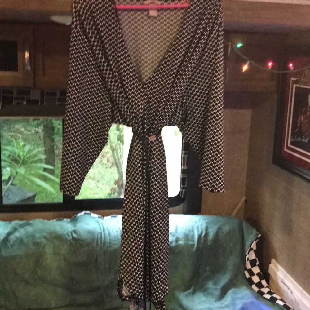 Black/White H&M drape dress w/belt.